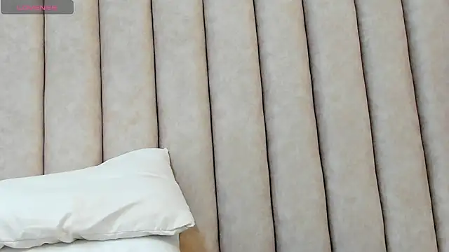 FreyaMoller online show from 02.27.25