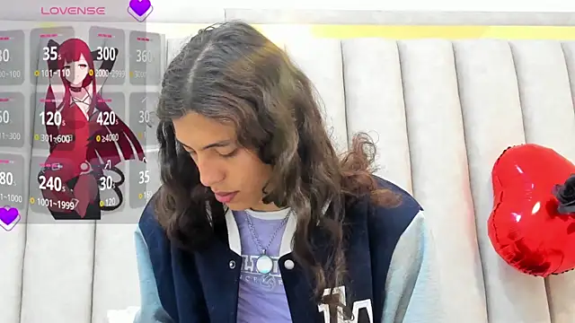 FreyaMoller online show from 03.08.25