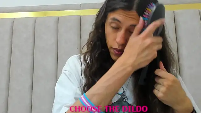 FreyaMoller online show from 09.08.25