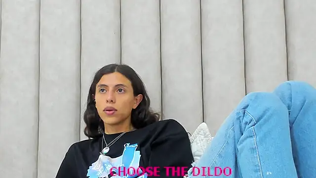 FreyaMoller online show from 09.11.25