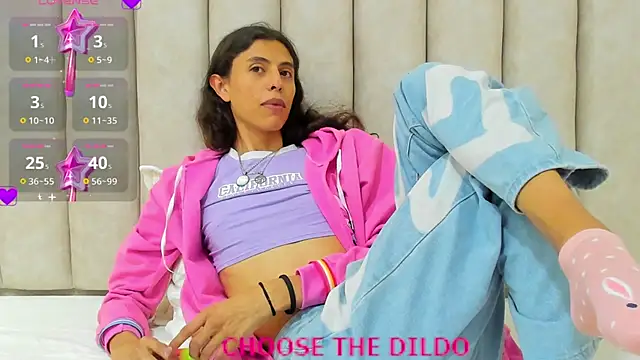 FreyaMoller online show from 09.13.25