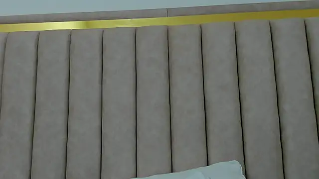 FreyaMoller online show from 11.08.25