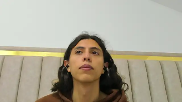 FreyaMoller online show from 04.19.26