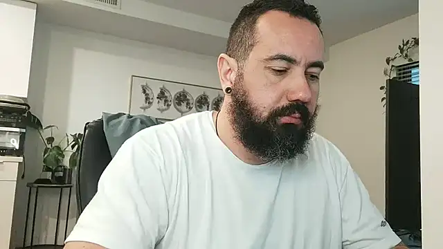 Snapshot of Agramarrbrazil chatting on 12.15.25 Agramarrbrazil online show from 12.15.25