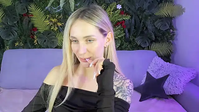 Horny Blond online show from 11.02.25