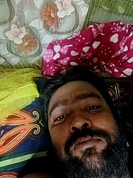 Young couple143 online show from 11.28.25