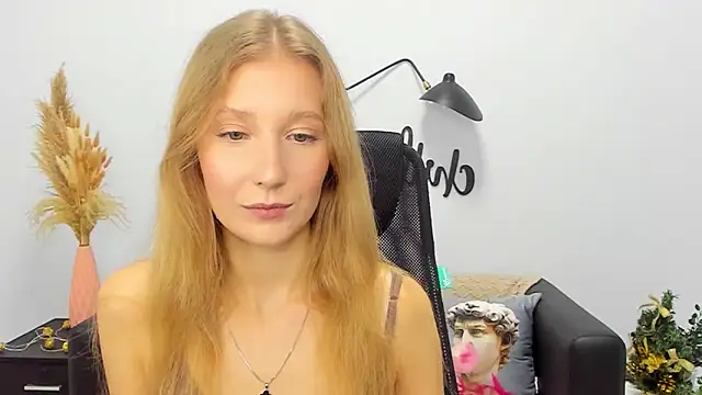 LolaWilsons online show from 01.09.25