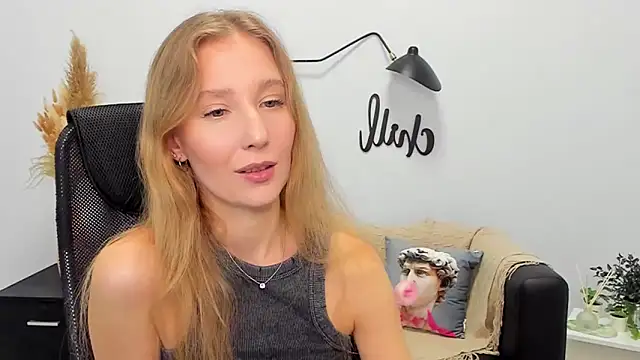 LolaWilsons online show from 01.30.25