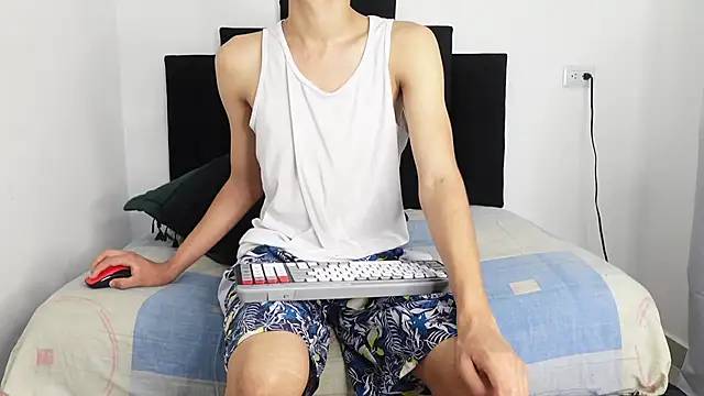 MarcoAlexLatino online show from 03.19.25