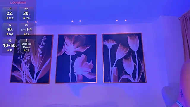 SamanthaConnor  online show from 01.24.25