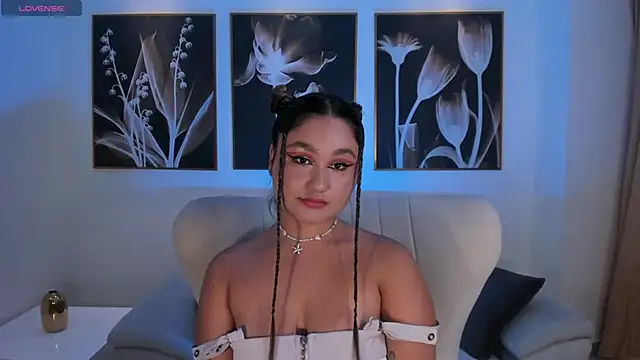 SamanthaConnor  online show from 02.10.25