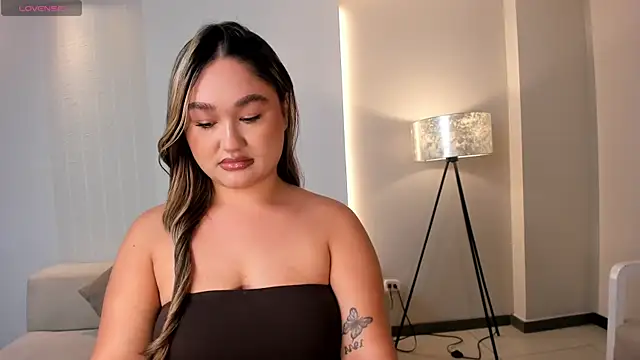 SamanthaConnor  online show from 10.05.25