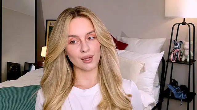 RozzitaBedberry online show from 10.17.25