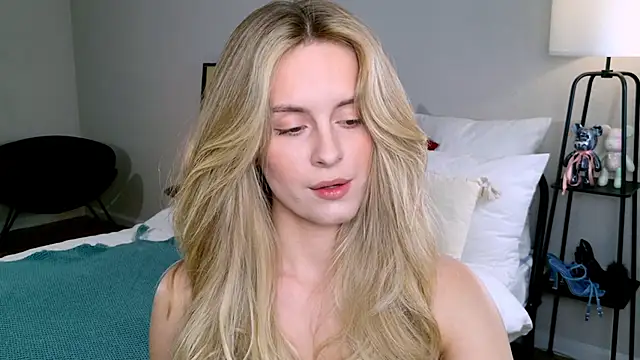 RozzitaBedberry online show from 10.24.25