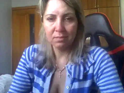 Snapshot of IrinaB1 chatting on 02.08.25 IrinaB1 online show from 02.08.25