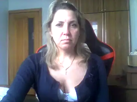 Snapshot of IrinaB1 chatting on 02.09.25 IrinaB1 online show from 02.09.25