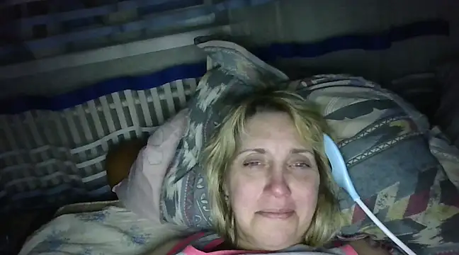 Snapshot of IrinaB1 chatting on 03.18.25 IrinaB1 online show from 03.18.25