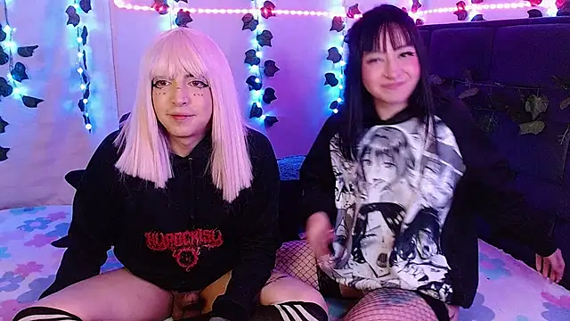 Snapshot of the_lesbian_game chatting on 01.30.25 the lesbian game online show from 01.30.25