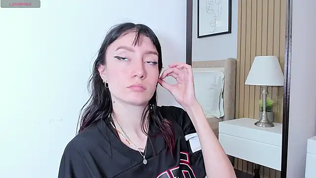 lizzy davis 1 online show from 11.23.25