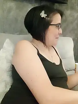IsisBlake online show from 01.06.25