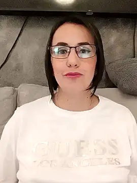 IsisBlake online show from 01.18.25