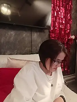 IsisBlake online show from 11.21.25