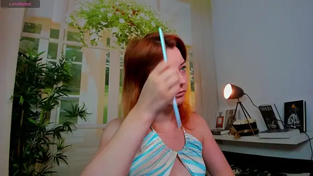 pretty little thing online show from 09.30.25