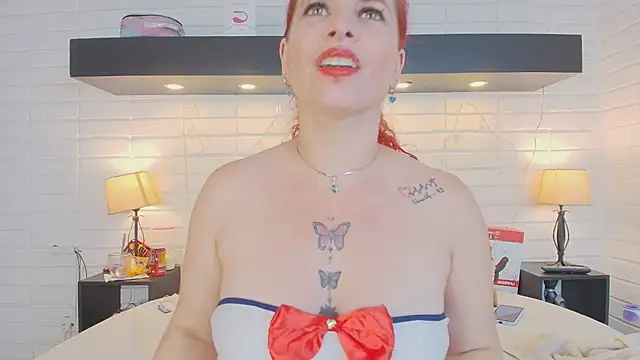 Snapshot of HannaBrave chatting on 01.19.25 HannaBrave online show from 01.19.25