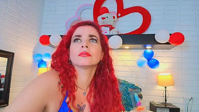 Snapshot of HannaBrave chatting on 02.14.25 HannaBrave online show from 02.14.25