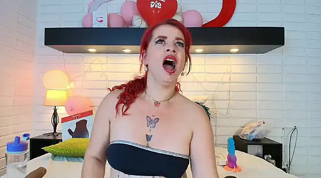 Snapshot of HannaBrave chatting on 03.09.25 HannaBrave online show from 03.09.25