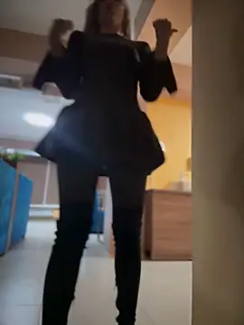 Snapshot of Crazy-Rosa chatting on 02.08.25 Crazy-Rosa online show from 02.08.25