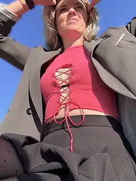 Snapshot of Crazy-Rosa chatting on 09.14.25 Crazy-Rosa online show from 09.14.25