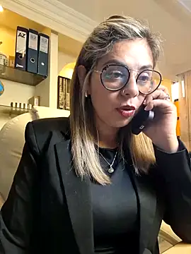 Snapshot of Cata_Office-12 chatting on 03.10.25 Cata Office-12 online show from 03.10.25