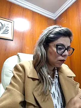 Snapshot of Cata_Office-12 chatting on 09.12.25 Cata Office-12 online show from 09.12.25