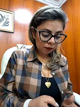 Snapshot of Cata_Office-12 chatting on 09.23.25 Cata Office-12 online show from 09.23.25