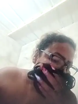 Snapshot of Afroditabichota chatting on 11.09.25 Afroditabichota online show from 11.09.25