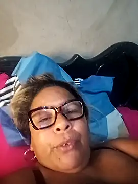 Snapshot of Afroditabichota chatting on 11.23.25 Afroditabichota online show from 11.23.25