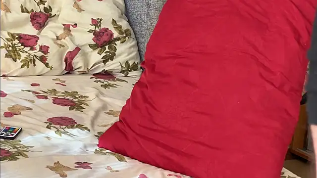 Snapshot of Stick_Twlx chatting on 09.15.25 Stick Twlx online show from 09.15.25