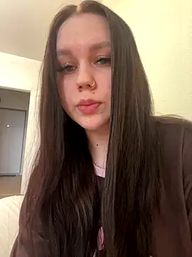 Marylallka5 online show from 11.19.25