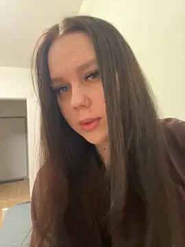 Marylallka5 online show from 11.22.25