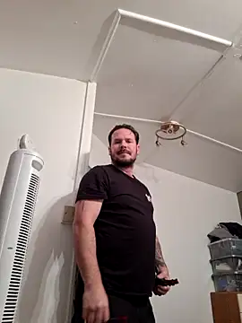 chrisB09 online show from 12.15.25