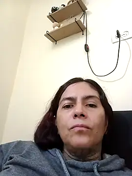 Dakary hot online show from 10.06.25