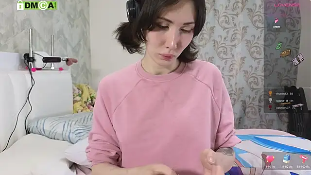 Snapshot of KawaiiNullify chatting on 09.27.25 KawaiiNullify online show from 09.27.25