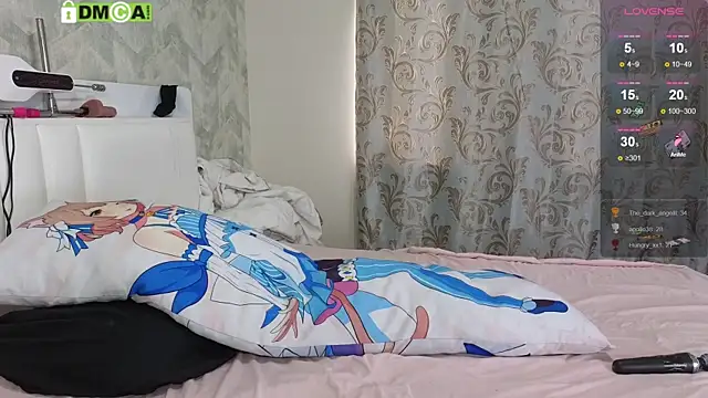 Snapshot of KawaiiNullify chatting on 11.16.25 KawaiiNullify online show from 11.16.25