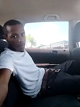 Snapshot of bobzerr chatting on 02.10.26 bobzerr online show from 02.10.26