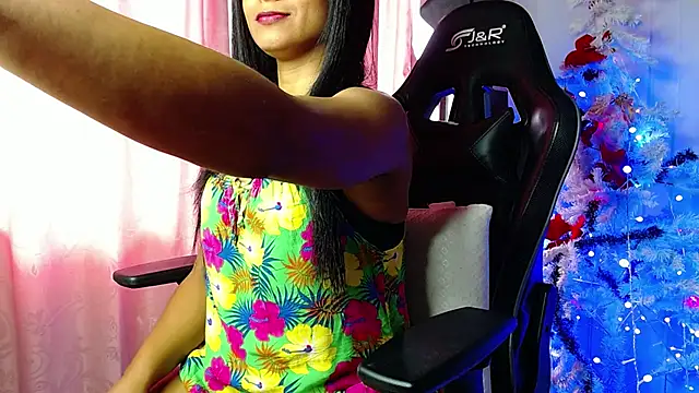 Snapshot of MielSquirt chatting on 12.16.24 MielSquirt online show from 12.16.24