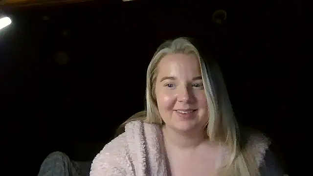 Snapshot of Jessica69G chatting on 11.25.25 Jessica69G online show from 11.25.25