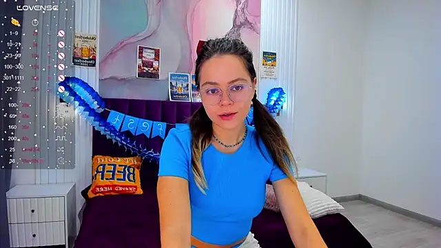 Snapshot of Kelly_Cuutie chatting on 09.26.25 Kelly Cuutie online show from 09.26.25