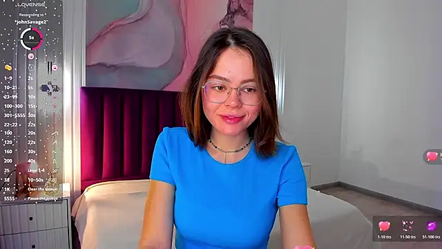 Snapshot of Kelly_Cuutie chatting on 11.23.25 Kelly Cuutie online show from 11.23.25