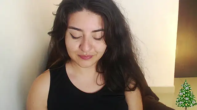 Snapshot of moritalatina chatting on 12.22.24 moritalatina online show from 12.22.24